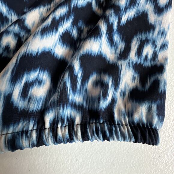 CHICO'S chicos Size 2 Large IKAT SCOOP NECK FRONT PEASANT boho bohemian blue - Picture 11 of 13